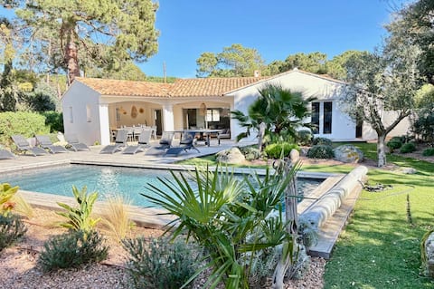 Villa Cala Rossa 500 m from the beaches, swimming pool