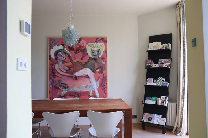 Eclectic Two-Bedroom Apartment with Sunny Rooftop gallery image 2