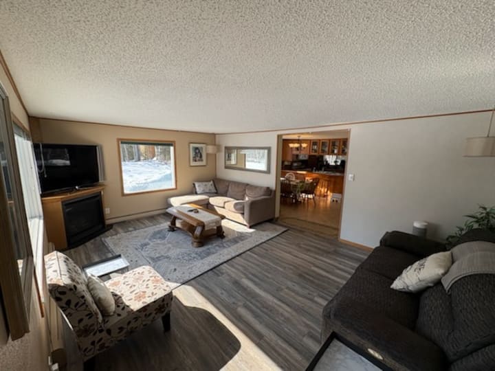 Spacious Home, Family-friendly, Clean And Quiet - Anchorage, AK
