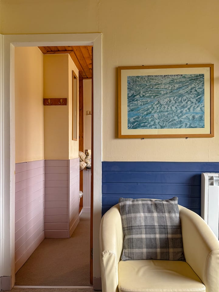 Cabin Near Glencoe, With Loch & Mountain Views - Glencoe