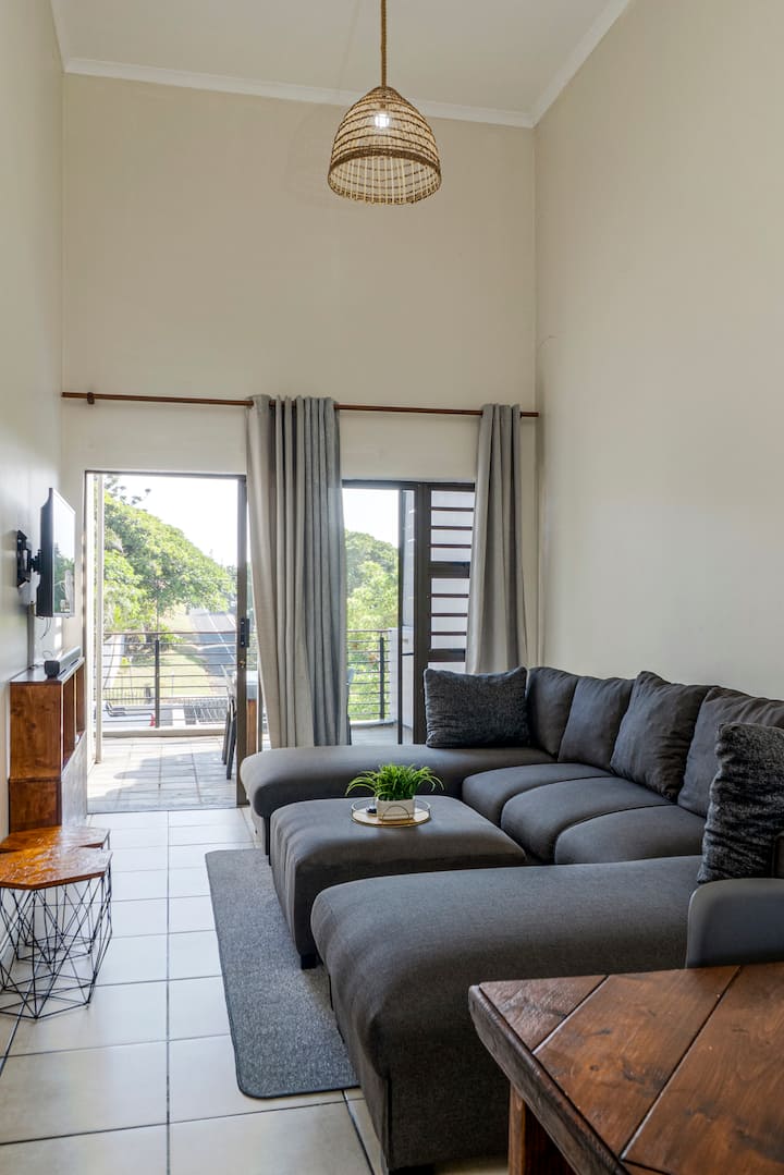 Cozy All-in-one Ocean View Apartment - Kingsburgh
