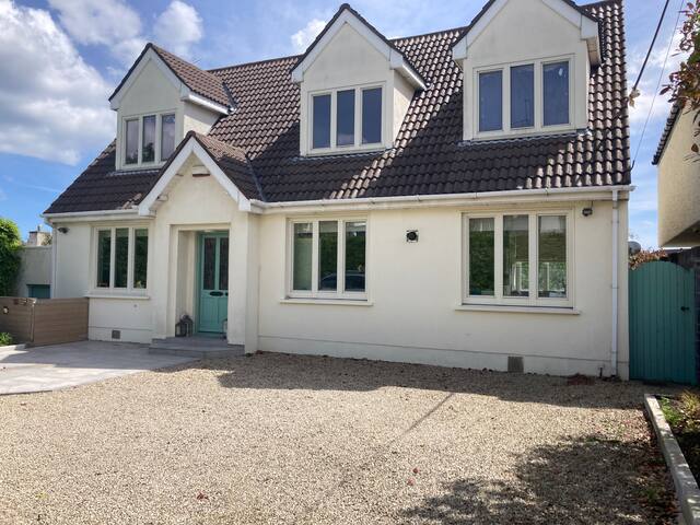 4 bedroom family home in Dun Laoghaire -by the sea