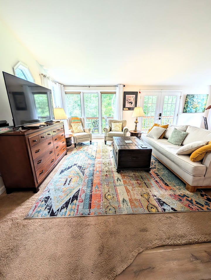 Nashville Retreat With Pool, Hot Tub, & King Bed! - Smyrna, TN