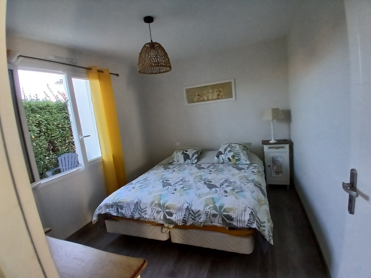 cama 160  por 190  bajo petición debido a las sábanas gracias 