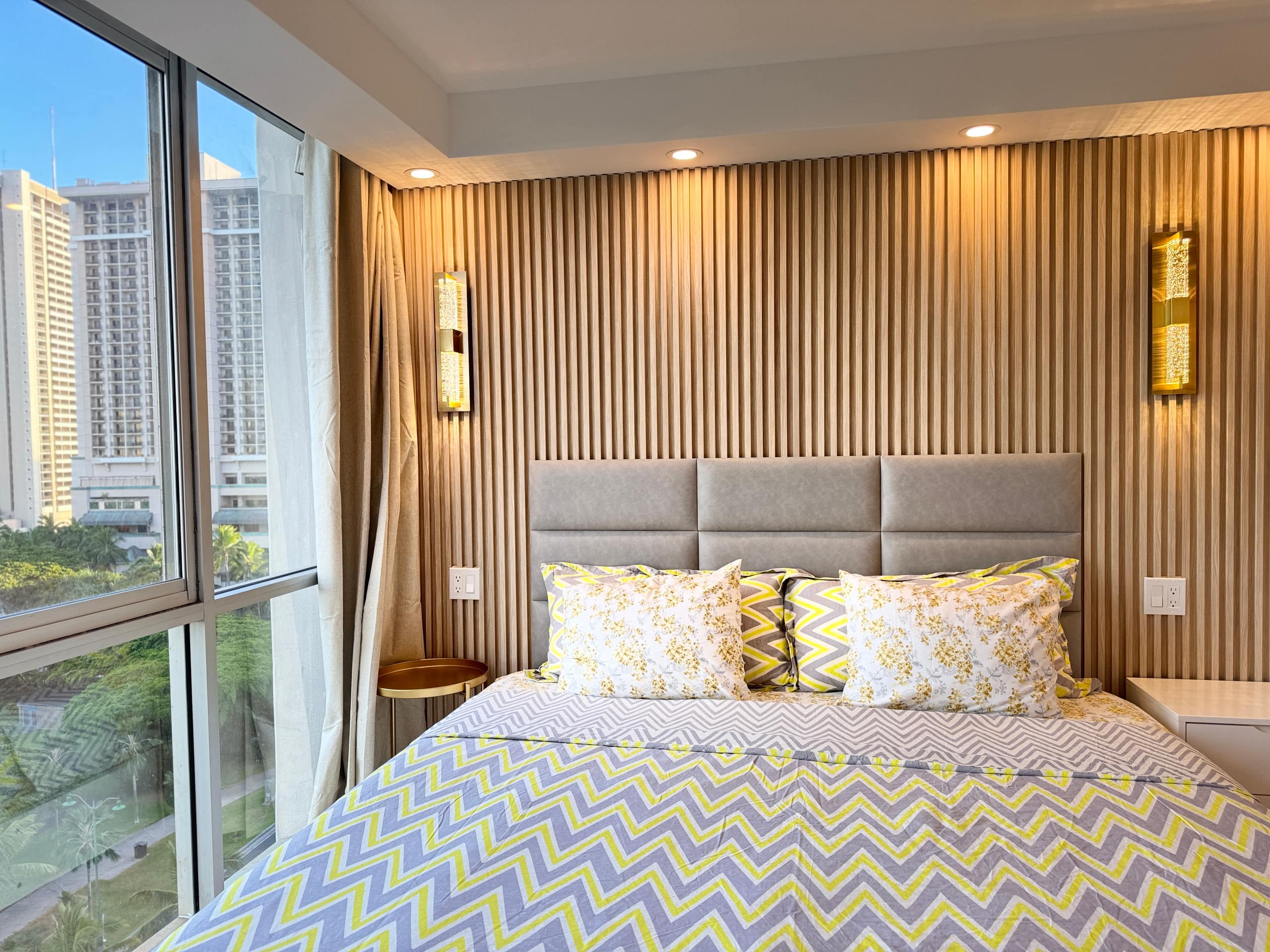 Condo in Honolulu · ★4.88 · Studio · 1 bed · 1 bath - Image 18
