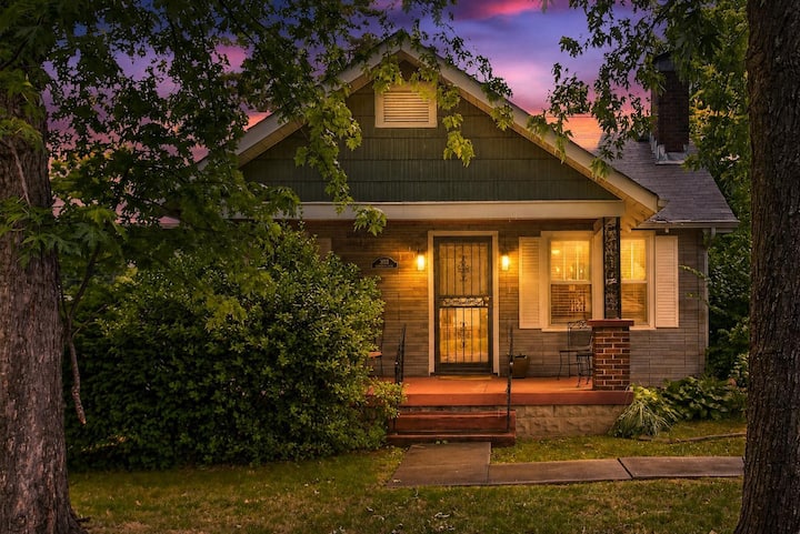 The Jackson | Cozy Home Near Geodis & Zoo - Nashville, TN