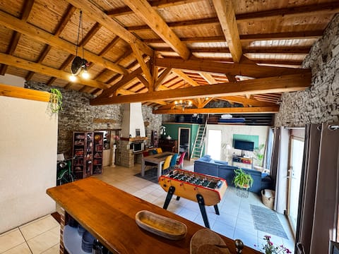 Charming stone barn 85 m², 3 bedrooms, Sèvre shore
