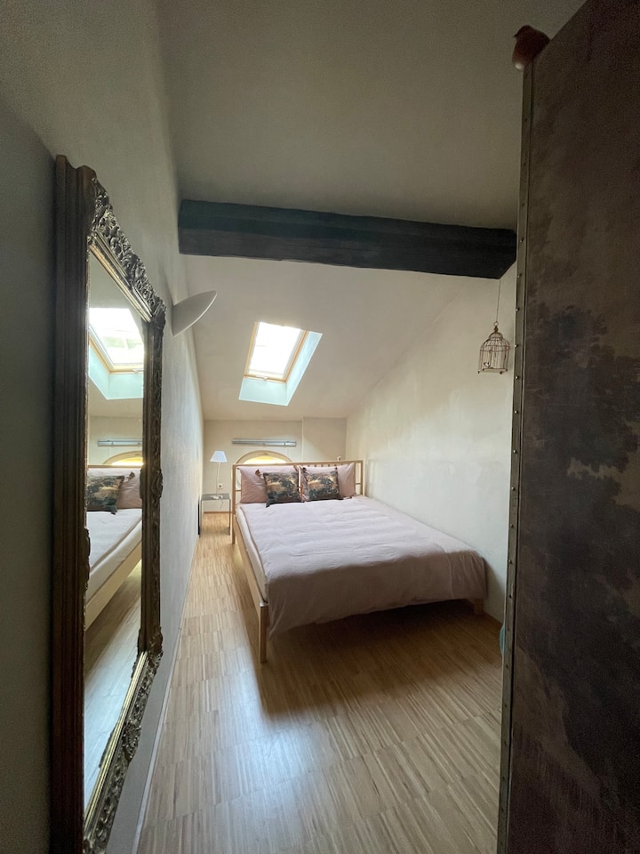 Schlafzimmer/ Спалня