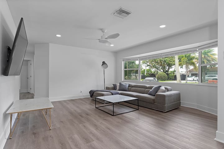 Cozy 4br Home | Fifa Wc 26 | Backyard | Sleeps 8 - Pembroke Pines, FL