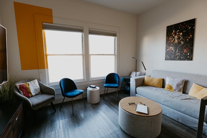 5th St Market 1br +Sofa Bed, Kitchen, Wi-fi, 65"tv - Eugene, OR