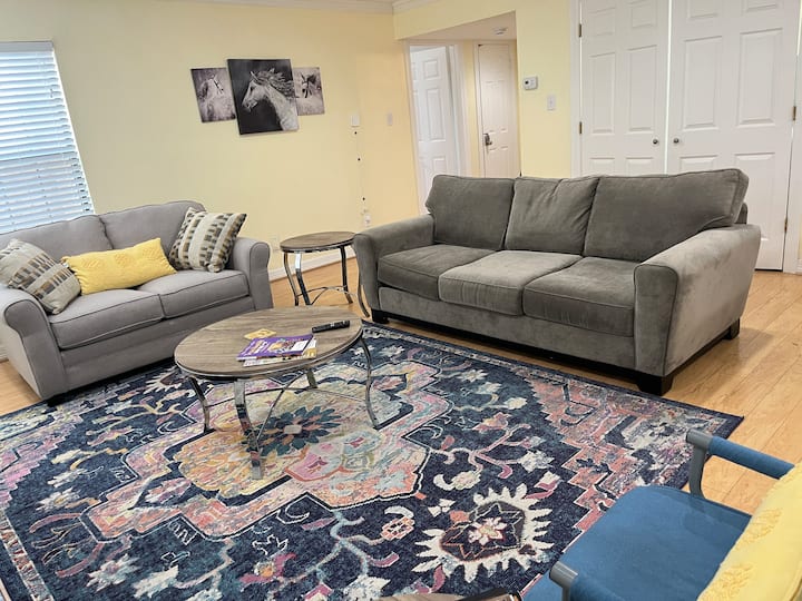 Condo First Floor
2 Bedroom&2
B/2queen+1sofa Bed - Houston, TX