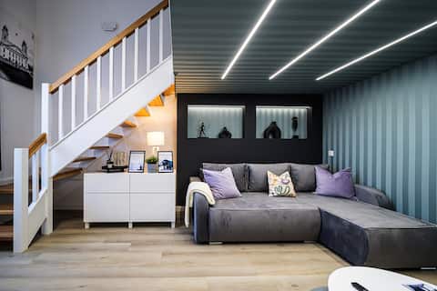 Downtown Apartment with Floor Heating - Free Parking