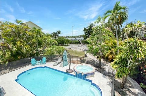 Waterfront Private Dock & Pool Naples Marco Island