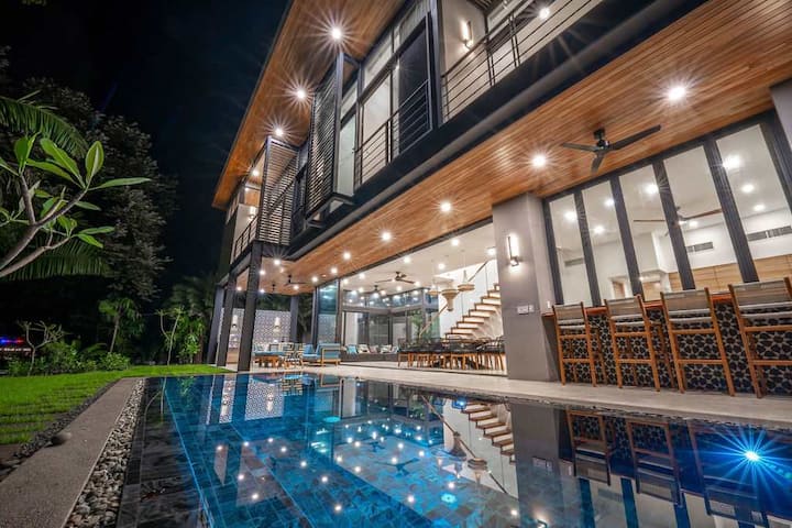 New Luxury Villa  Walk To Best Beach Entrance - Nosara