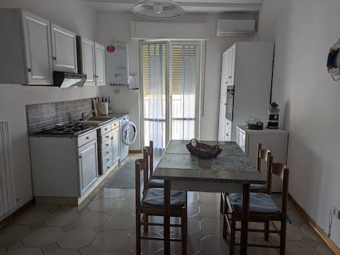 Successful Airbnb property: Spacious and bright apartment near the sea in Porto Recanati