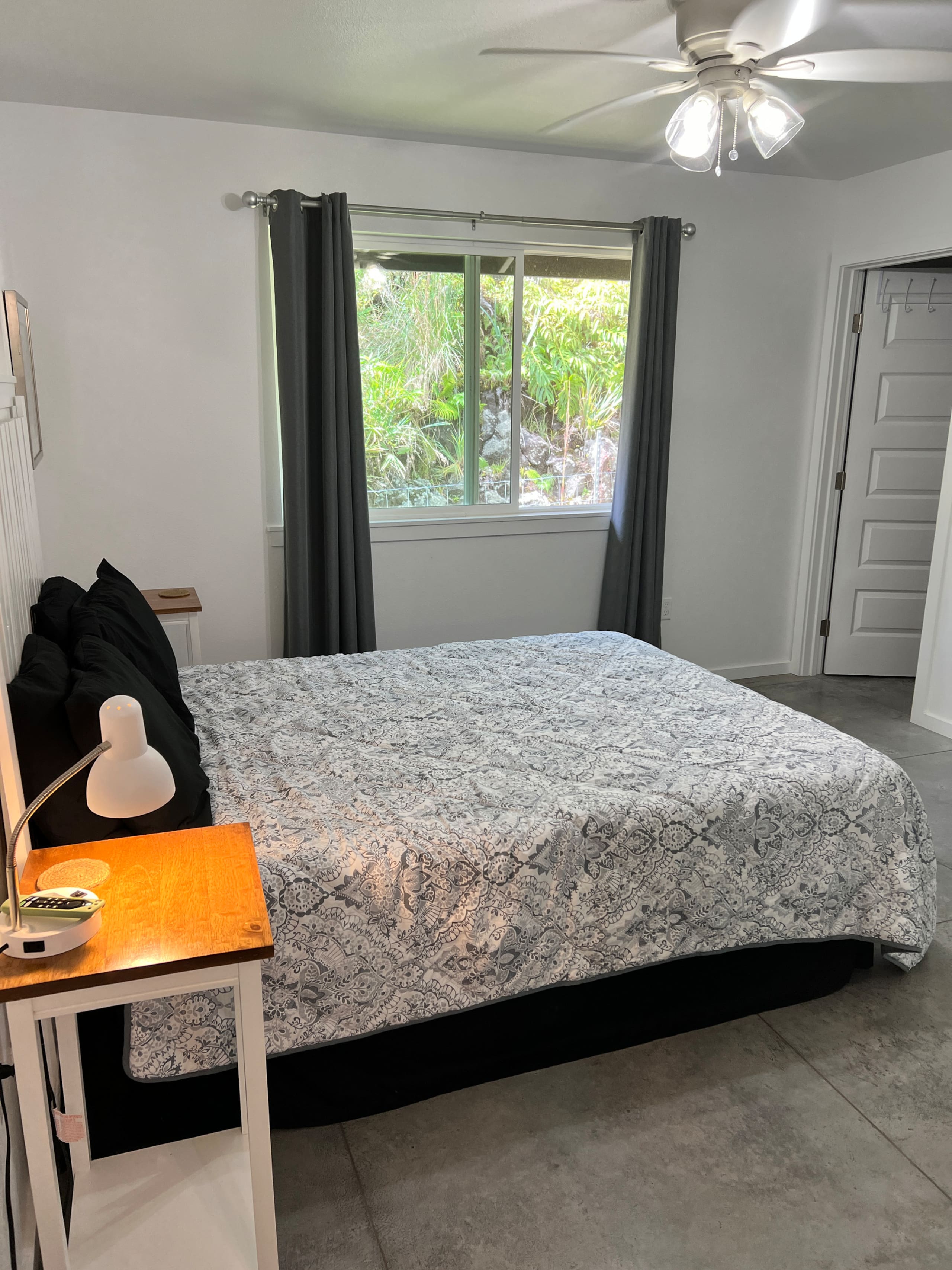 Home in Volcano · ★4.95 · 1 bedroom · 1 bed · 2 private baths - Image 18
