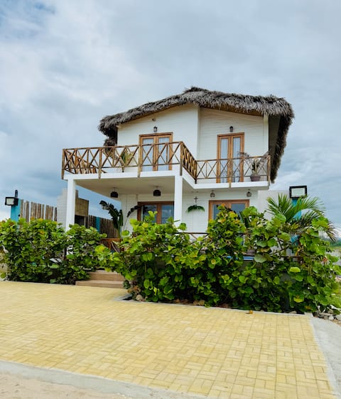 Nat’s beach house Montañita