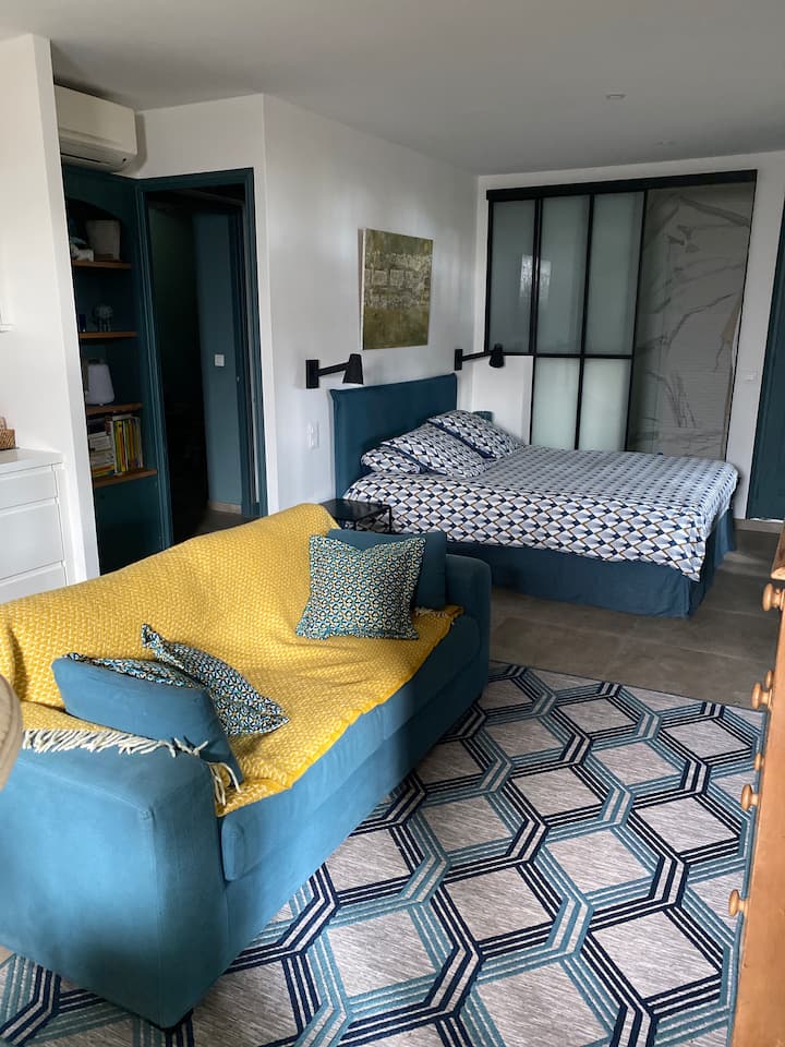 Superbe Studio Dans Villa De Charme Avec Piscine - Mougins
