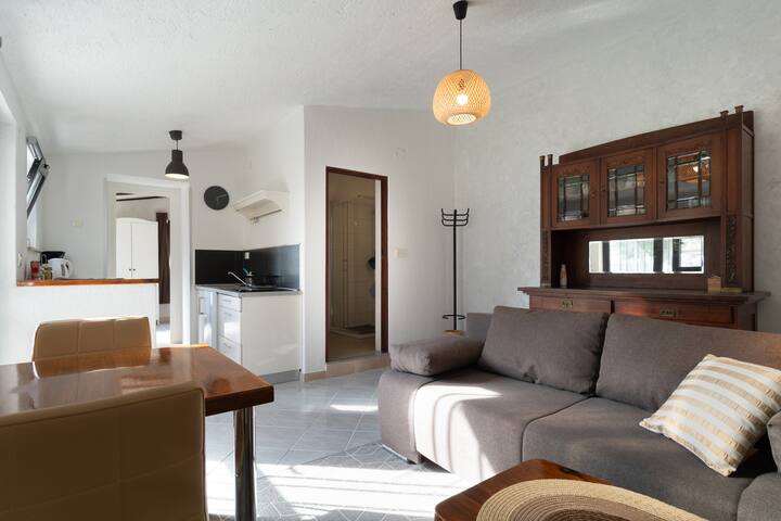 Garden Bungalow With Parking . - Rovinj
