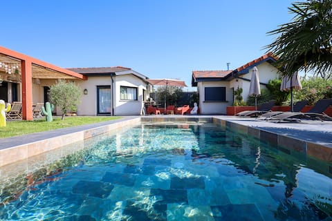 Bali-style 5-bedroom villa with pool and hot tub