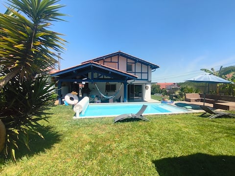 Beautiful villa with pool.