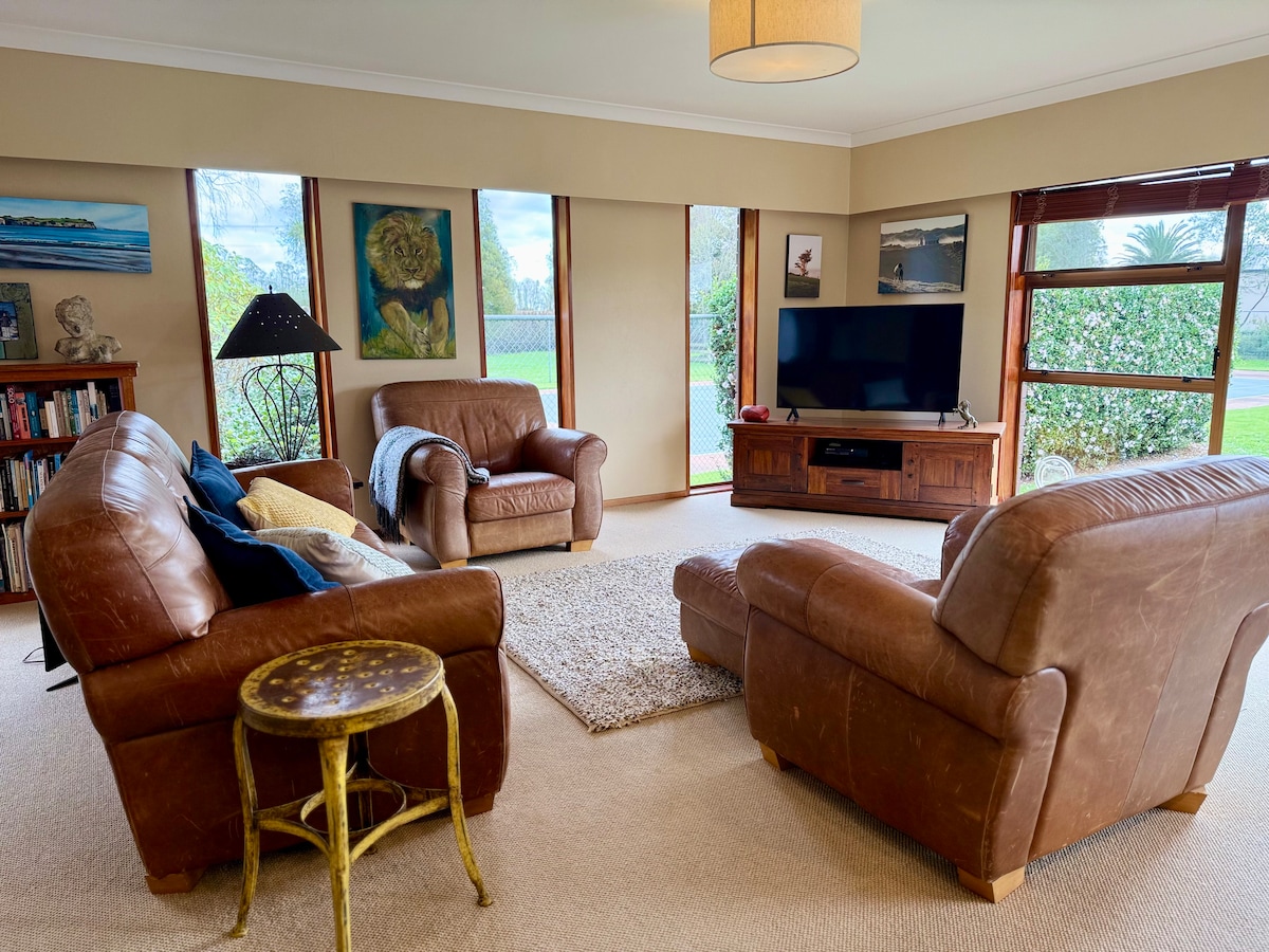 Popular Airbnb listing: Spacious rural home on Zig Zag in Waipa District East