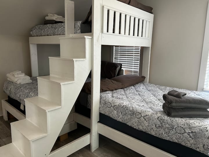 საძინებელი 4