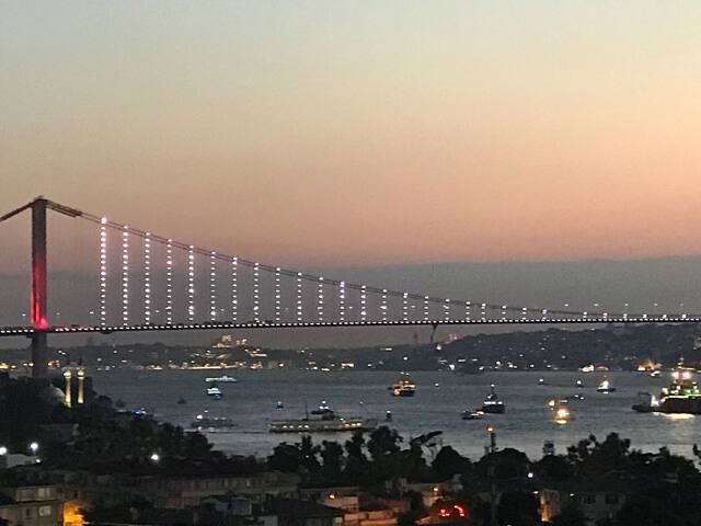 Çengelköy’de Boğaz manzaralı müstakil villa