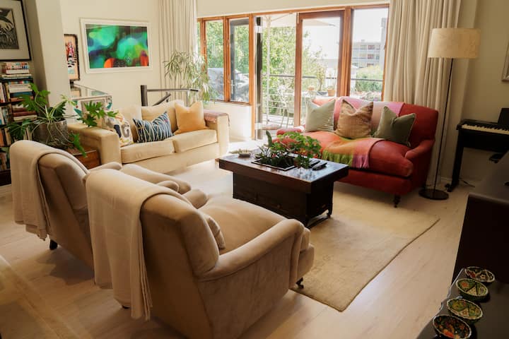 Spacious, Open-plan Home, Perfect For Relaxing In. - Cape Town