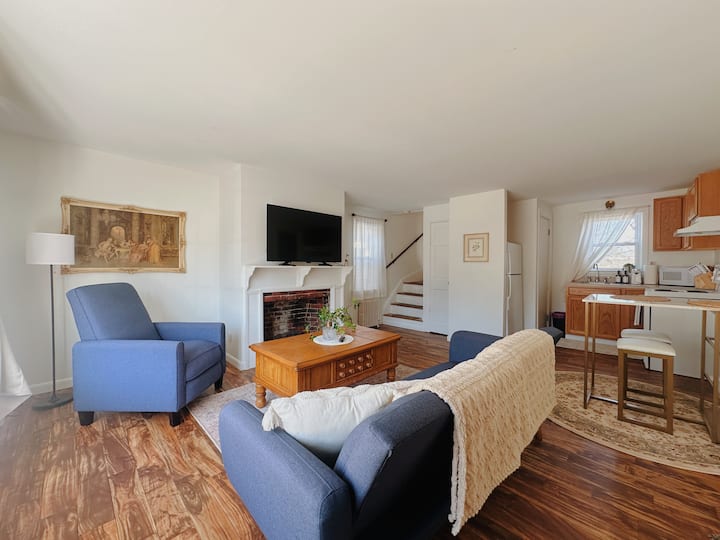 Cozy Cottage In East Greenwich - Rhode Island