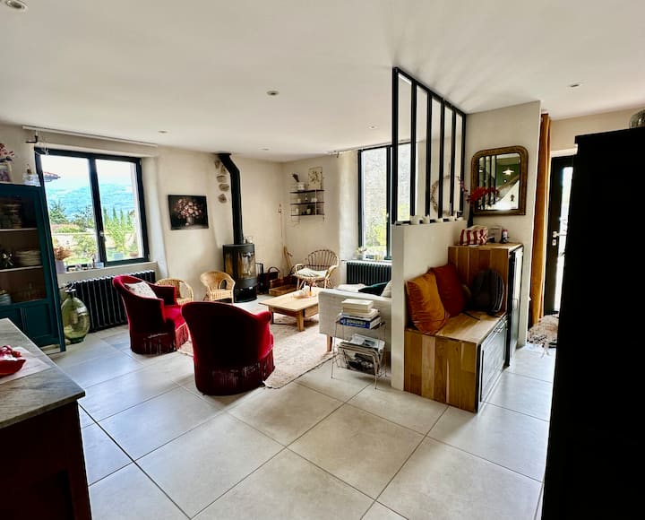 Jolie Maison De Charme Au Pied Des Montagnes - Crolles