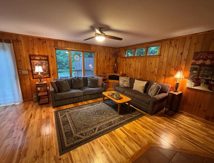 Wonderful Alpine Abode Near White Mt. Attractions - 뉴햄프셔