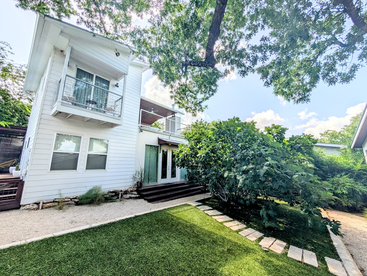 Central/East Maple Ave. Guest House