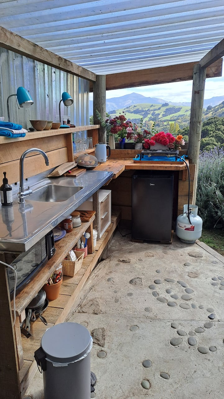 Delightful Dolphin 'Lodge' - Akaroa