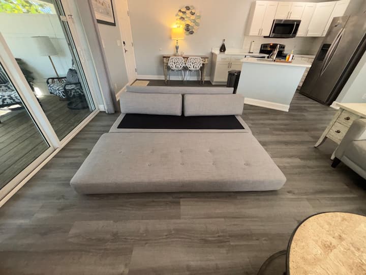Updated & Roomy 1.5 Mi To Beach Full Kitchen W&d - Bonita Springs, FL