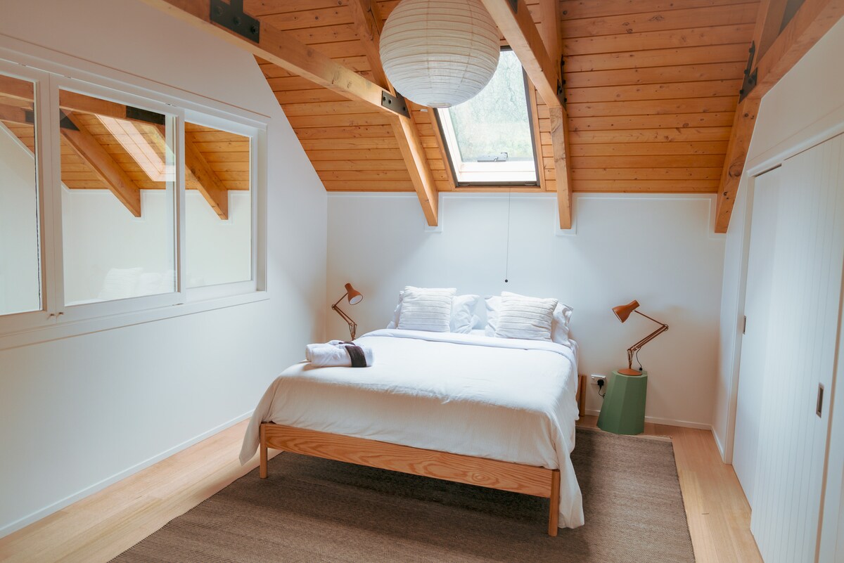 Loft bedroom with king sized bed. Lots of space and your own seperate toilet and hand basin. 