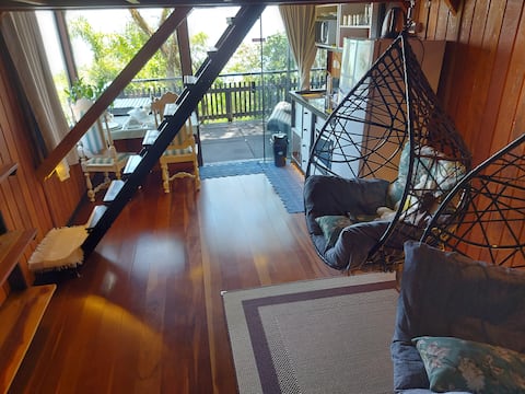 Top Airbnb: Mountain cottage overlooking the ocean em Florianópolis