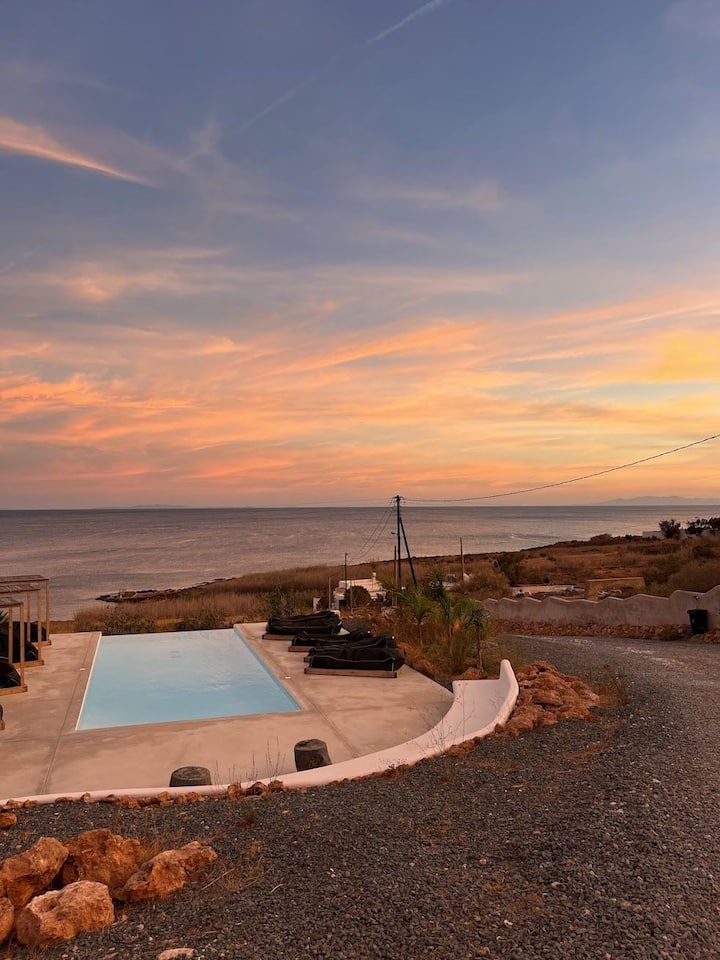 Aloe Mare Suite 4 - Apartments for Rent in Megas Gialos, Greece - Airbnb