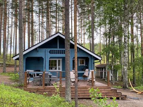 Cottage by the lake with a Sauna and private beach