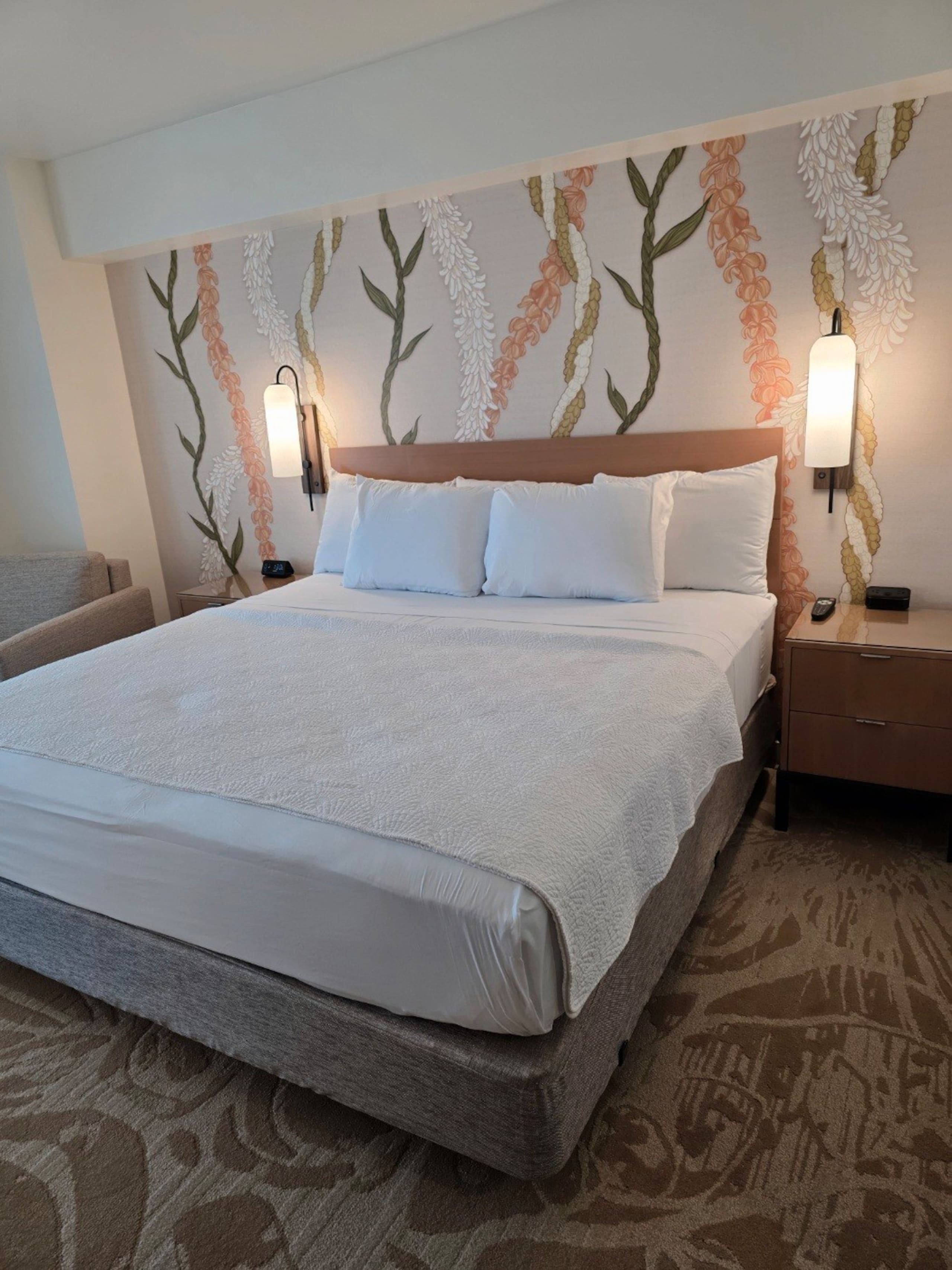 Condo in Honolulu · ★4.93 · 1 bedroom · 2 beds · 1 private bath - Image 16