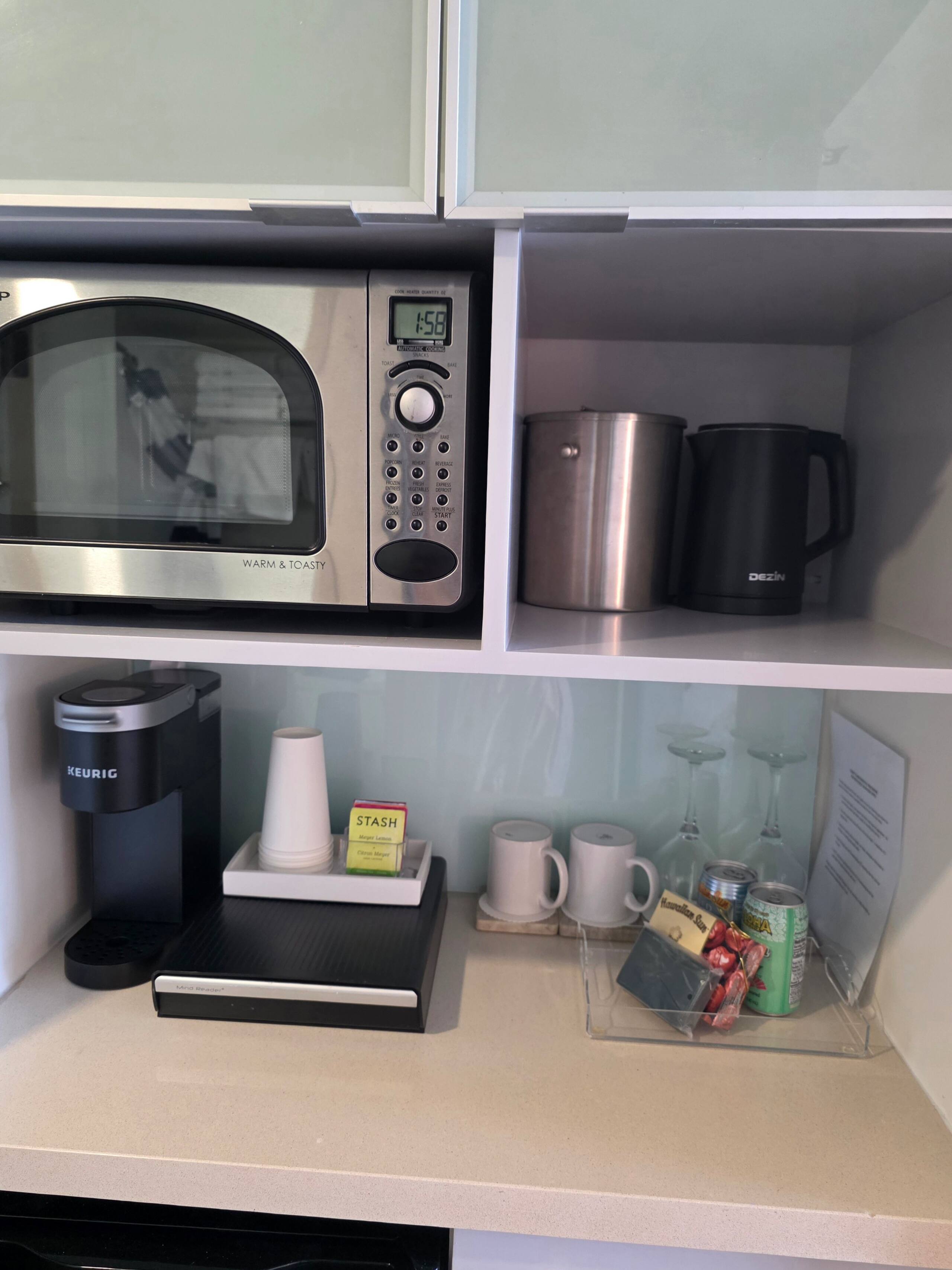 Condo in Honolulu · ★4.89 · 1 bedroom · 2 beds · 1 private bath - Image 7