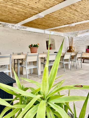 5 bedrooms luxury Trulli with pool-Trulli Fantese4 gallery image 3