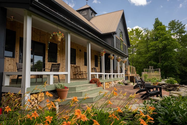Sterling Forest Lodge <> Private Mountain Retreat - Stowe, VT
