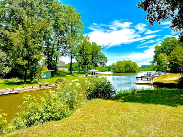 Serenity Cabin at Lake Anna managed Airbnb listing 1