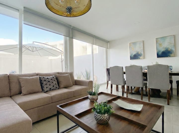 Executive Home | 3r 3b | Gated 24/7 Security - 