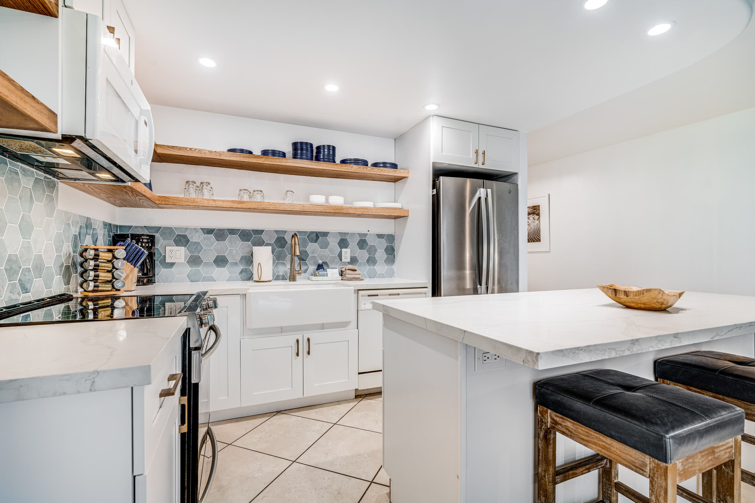 Condo in Kihei · ★5.0 · 1 bedroom · 2 beds · 1.5 baths - Image 12