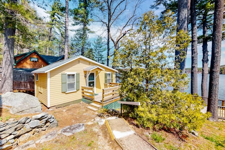 Picturesque Studio Lakefront | Dock - Gilford, NH