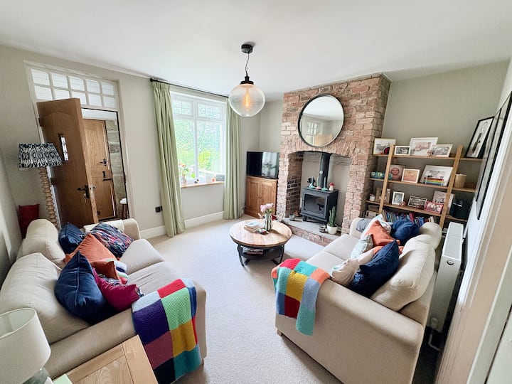 Cosy Cottage With Indoor Fireplace. - Wetherby