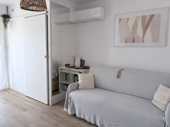 Studio Plage Terrasse/ménage/ Linge/parking Privée - Canet-en-Roussillon
