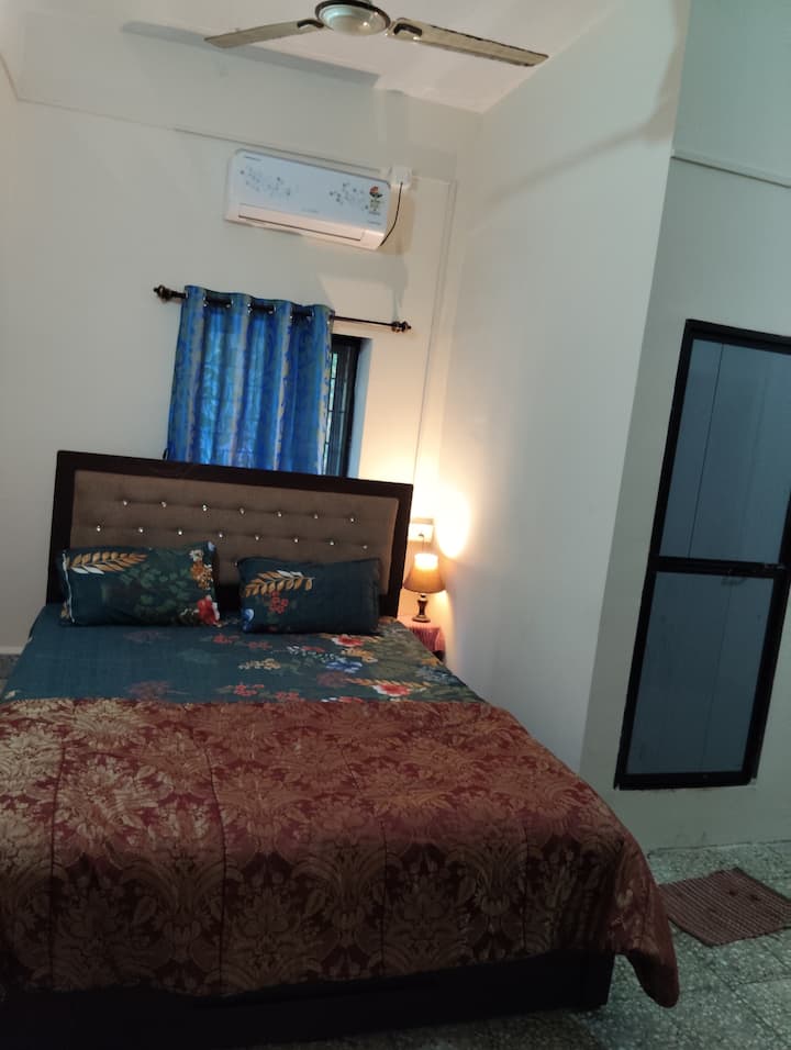 2bhk,cottage
California,2kmdrive2 Beach,arossim, - Goa